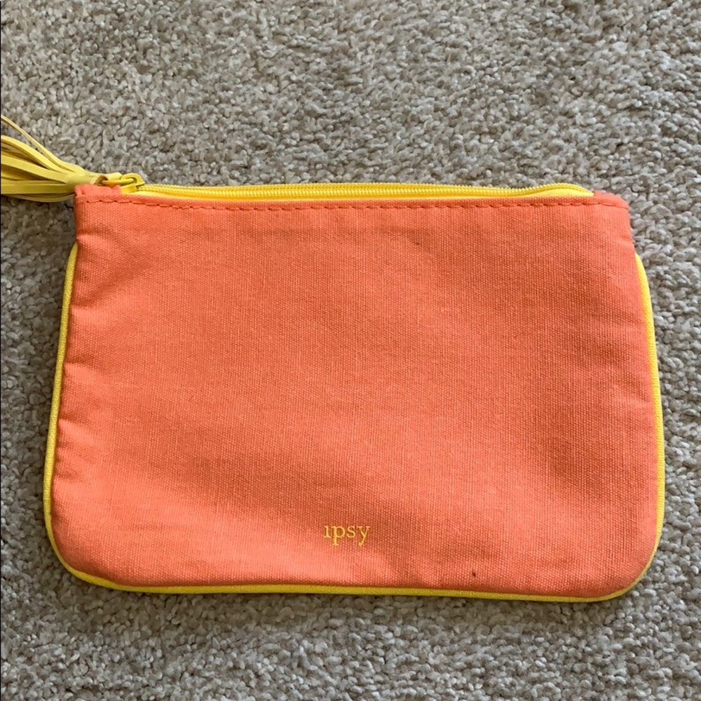 Cosmetic bag
